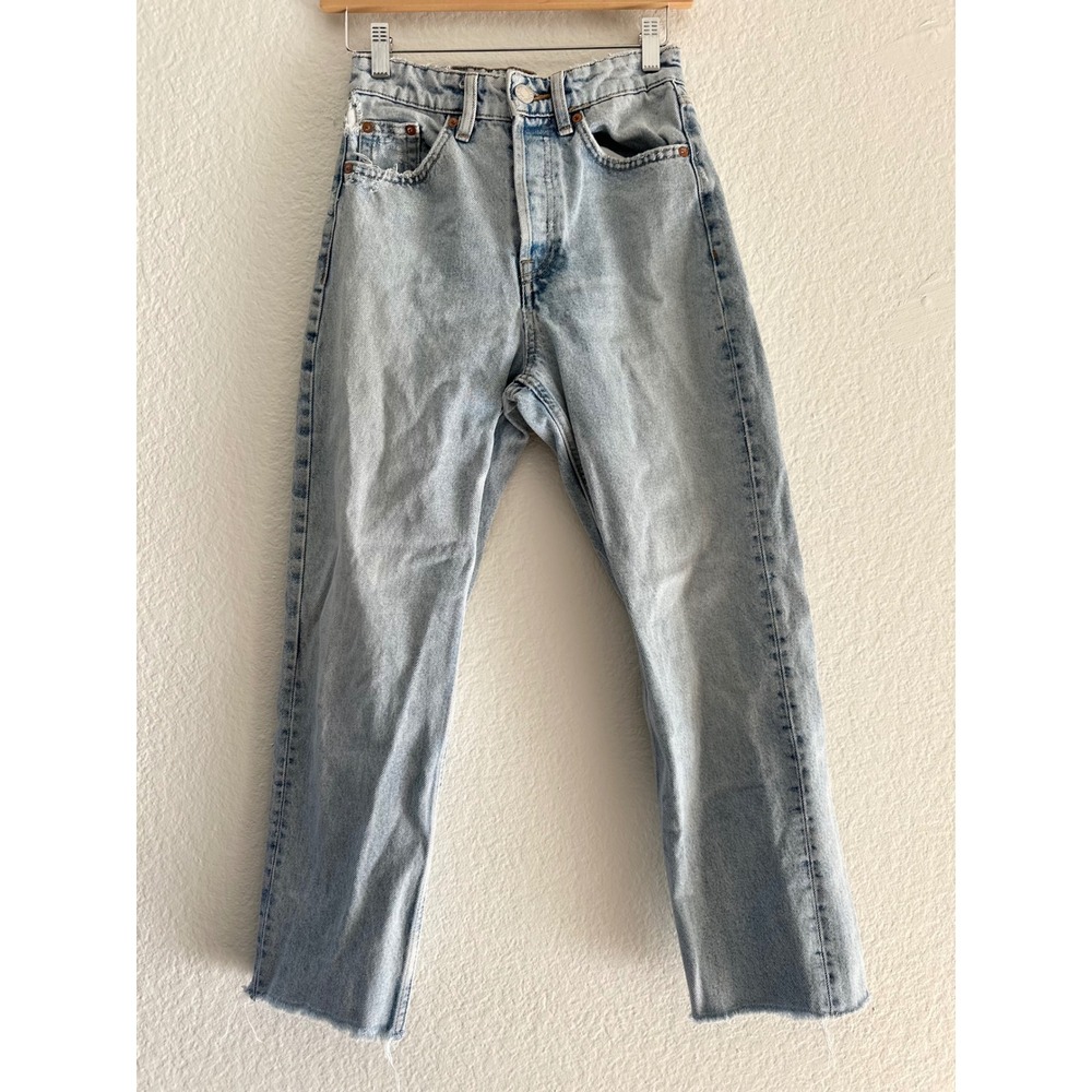 Zara Straight Leg Jeans Women Size 2 Light‎ Wash Distressed High Rise Raw Hem